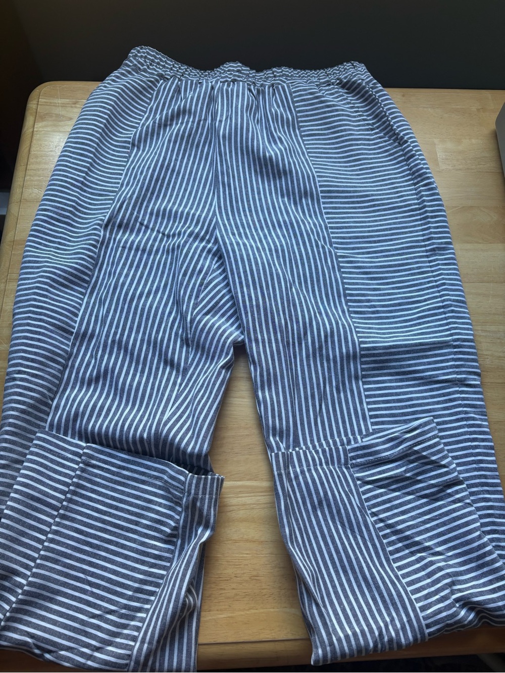 Striped Casual Lounge Pants - Gray & White